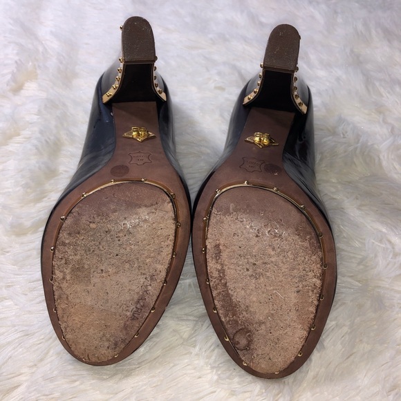 BCBGMAXAZRIA Gold Trim Platform Heels - Picture 6 of 7